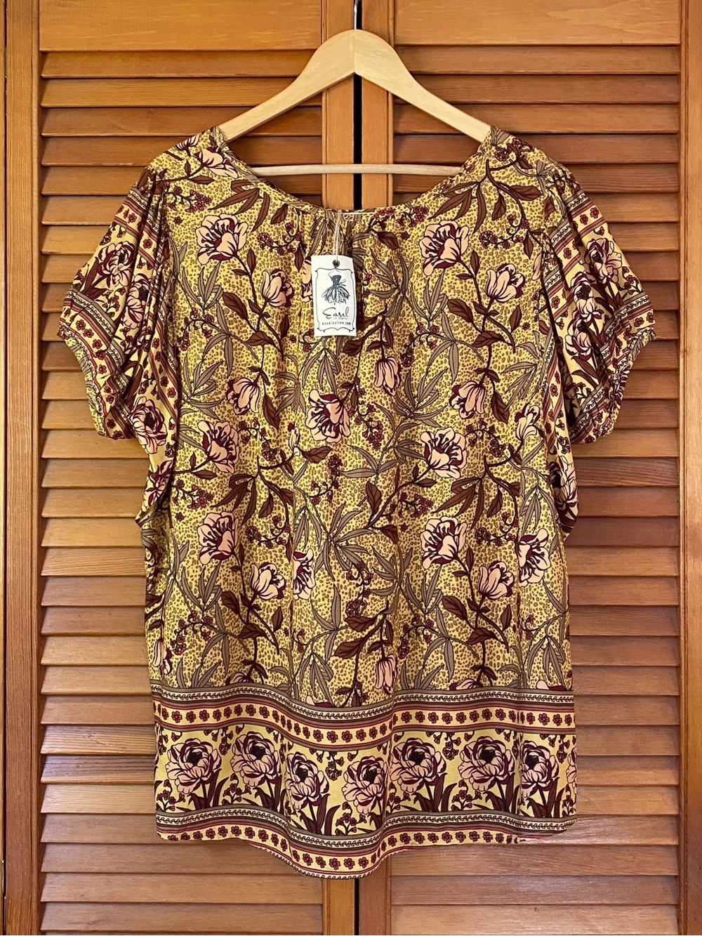 Easel Top Blouse Women's Size Medium Boho Floral Blouse 100% Rayon Flowy Earthy